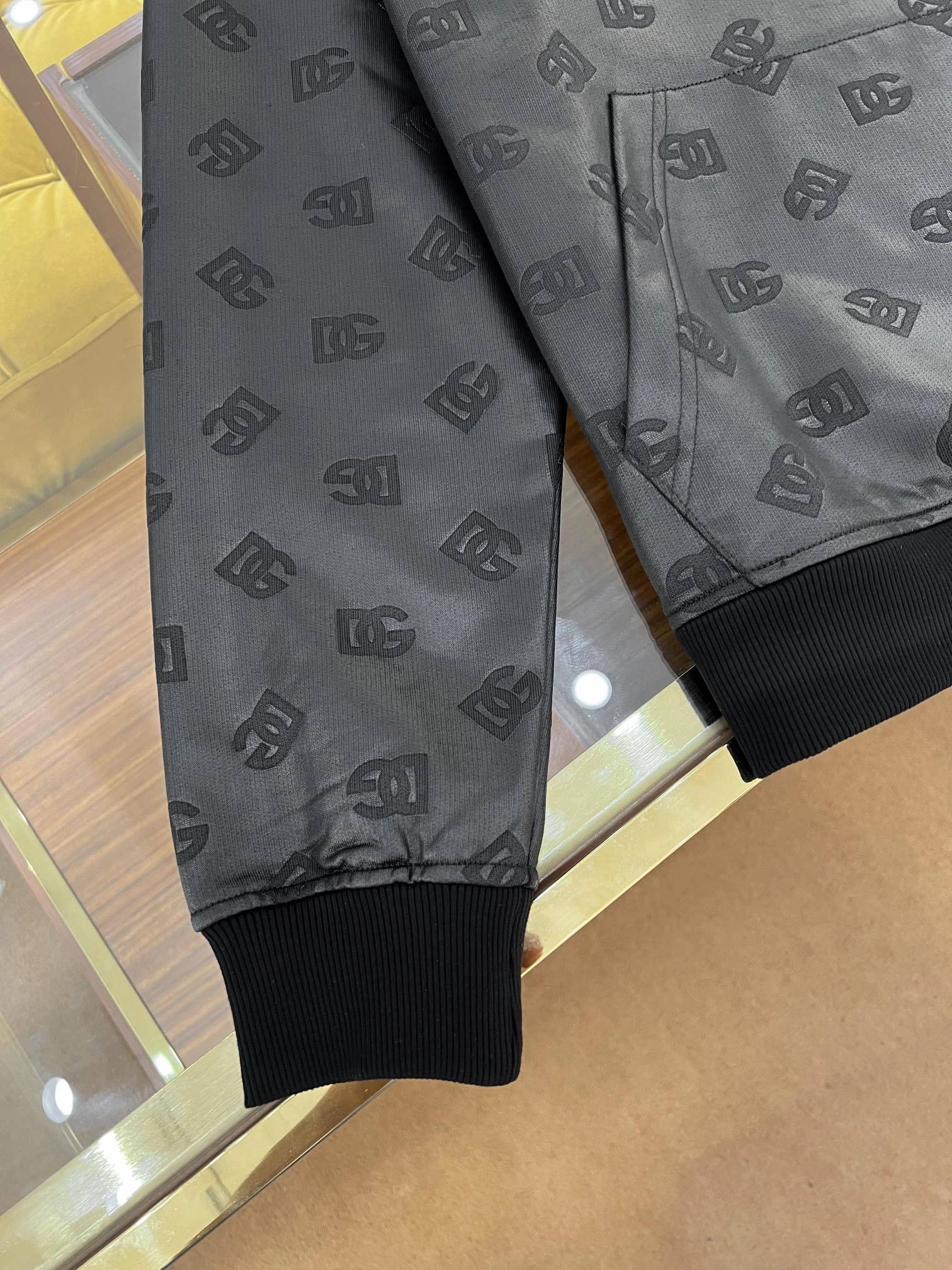 WG.Luxury-- 4o835& item:D-F409K0104